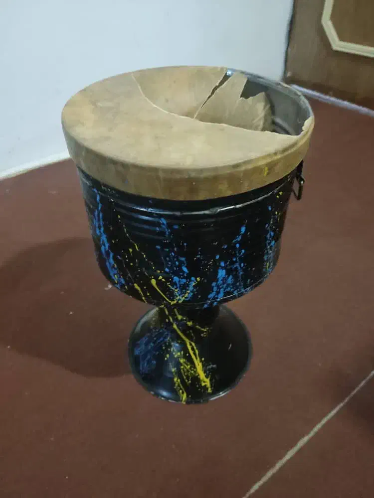 تنبک درجه یک تازه نو نو|سازهای سنتی|سنندج, |دیوار