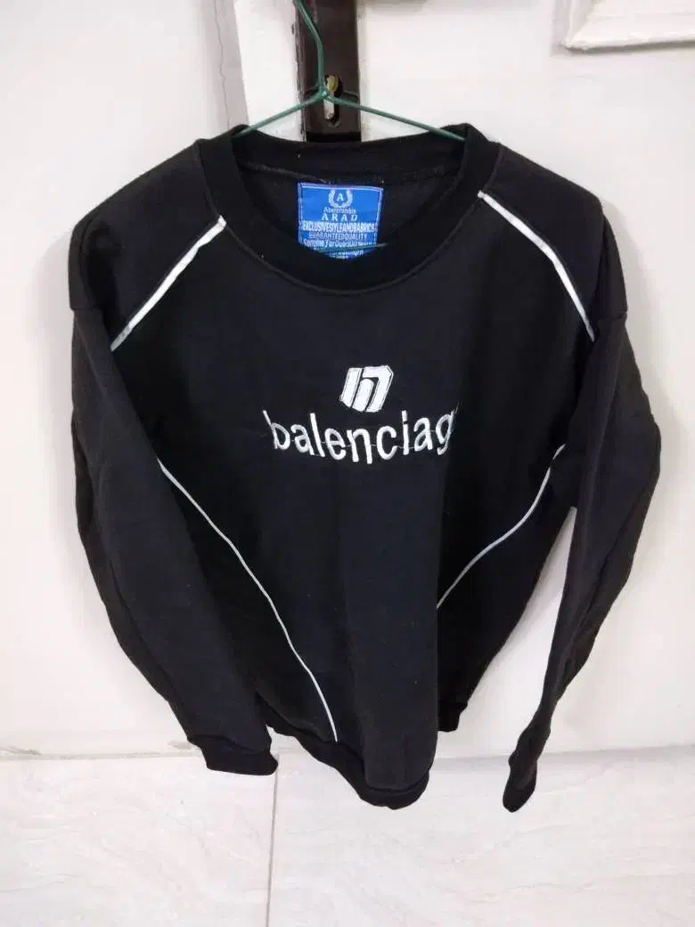 لباس دورس|لباس|ری, ولی آباد|دیوار