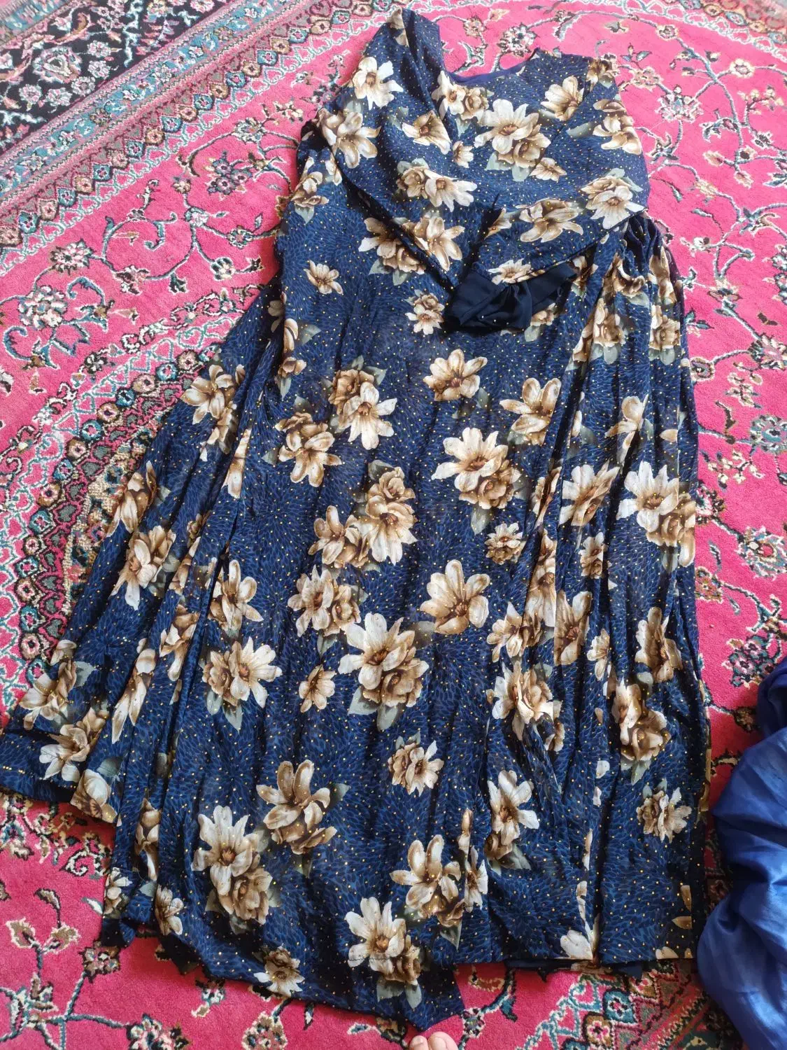 لباس محلی سبک|لباس|لردگان, |دیوار