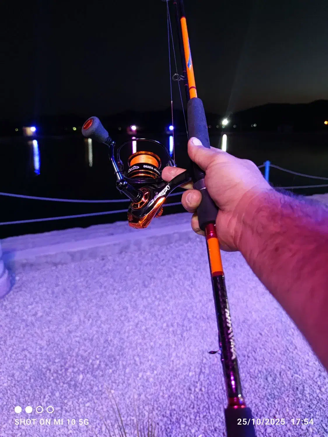 استخدام نیروی خدماتی تمام وقت|استخدام سرایداری و نظافت|شهرضا, |دیوار