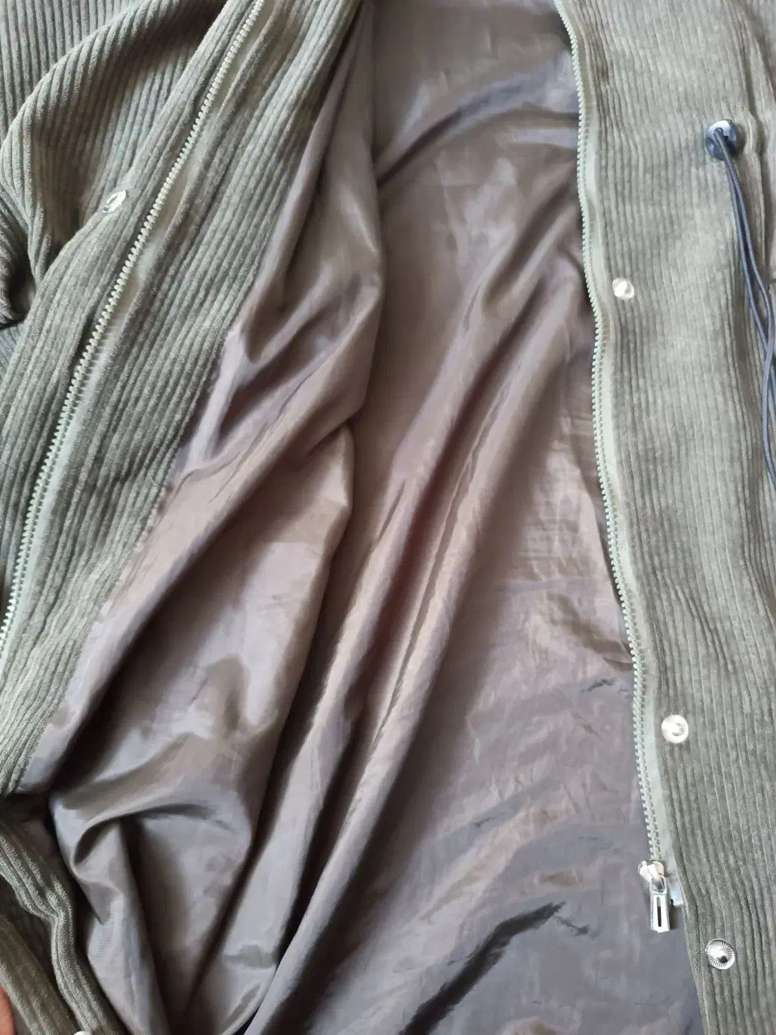 پالتو|لباس|گلبهار, شهر جدید گلبهار|دیوار