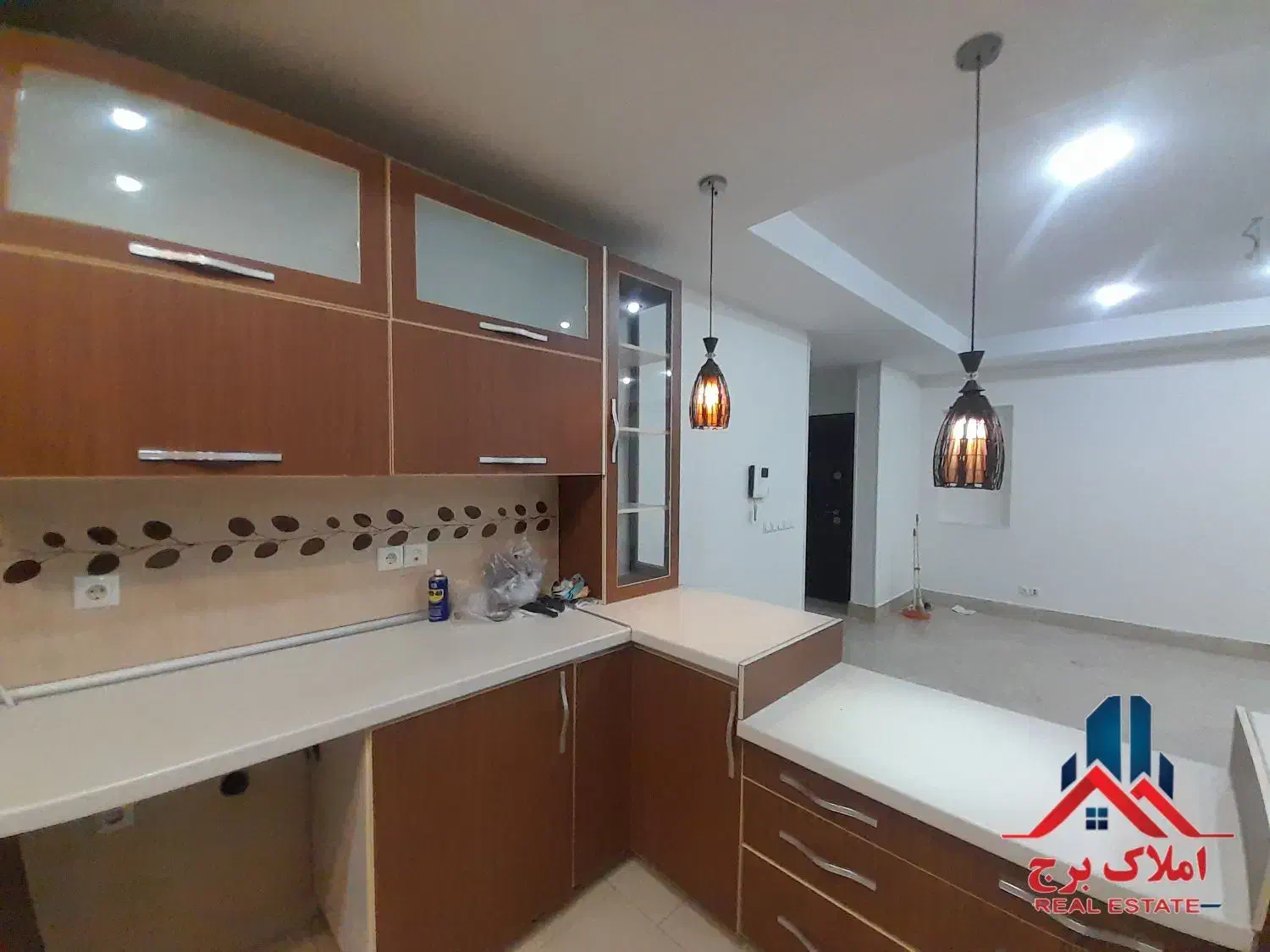 *شهرک چشمه ۱۲۵متر ۲خ ۲تراس ۲انباری طبقه آخر برج*