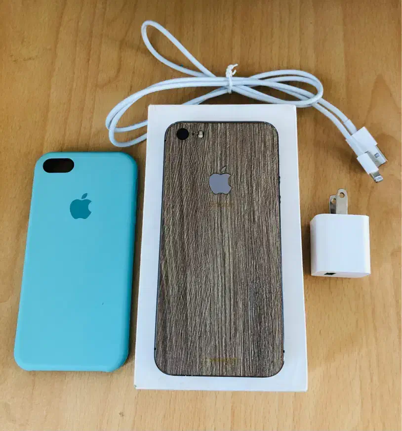 آیفون 5s رنگ خاکستری 16g|موبایل|شیراز, زند|دیوار