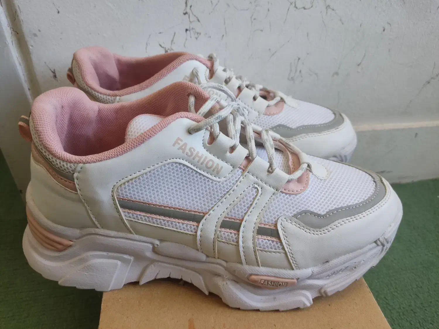 کفش اسپرت نو سایز ۴۰|کیف، کفش، کمربند|شیراز, زیباشهر|دیوار