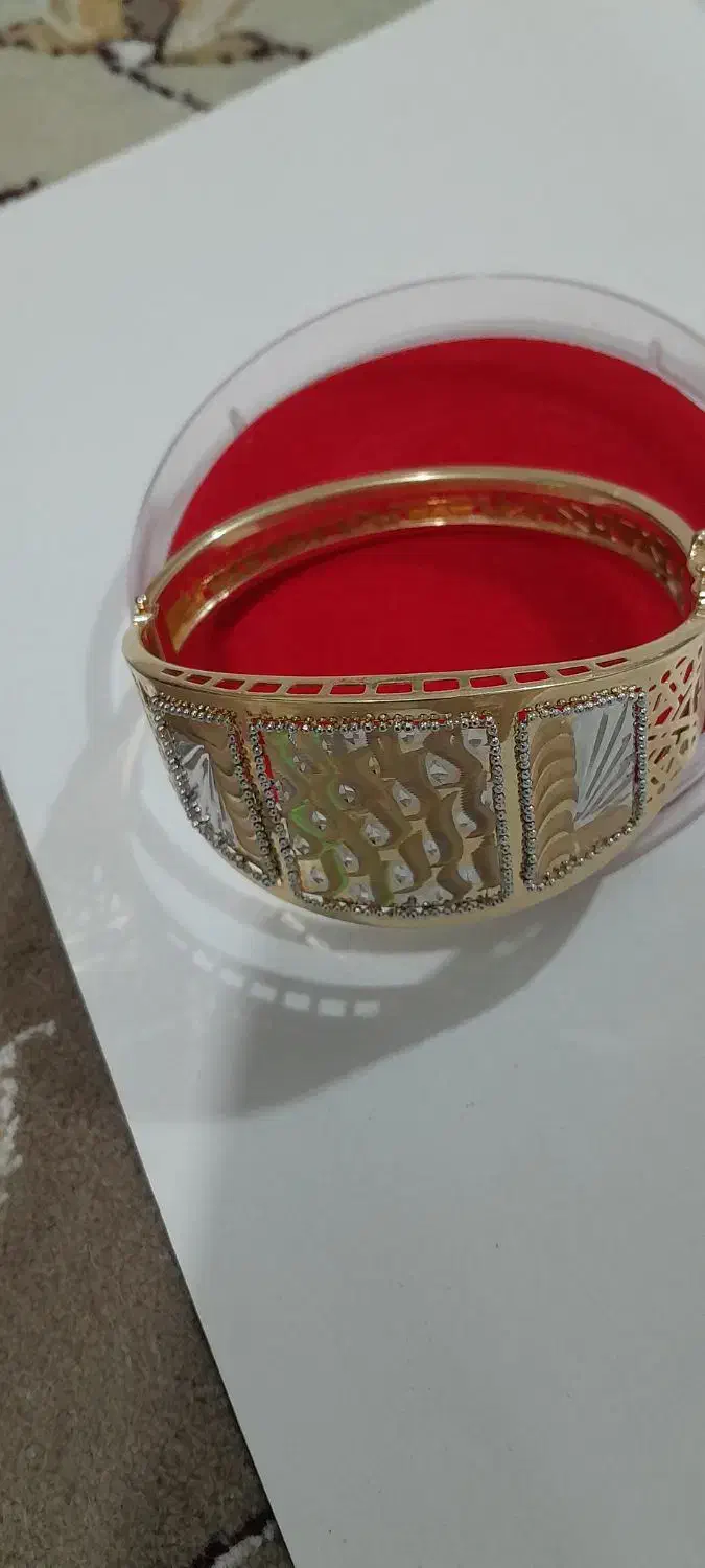 دستبند طلا ۱۷ گرم وخورده سایز ۳و۴|جواهرات|بروجرد, |دیوار