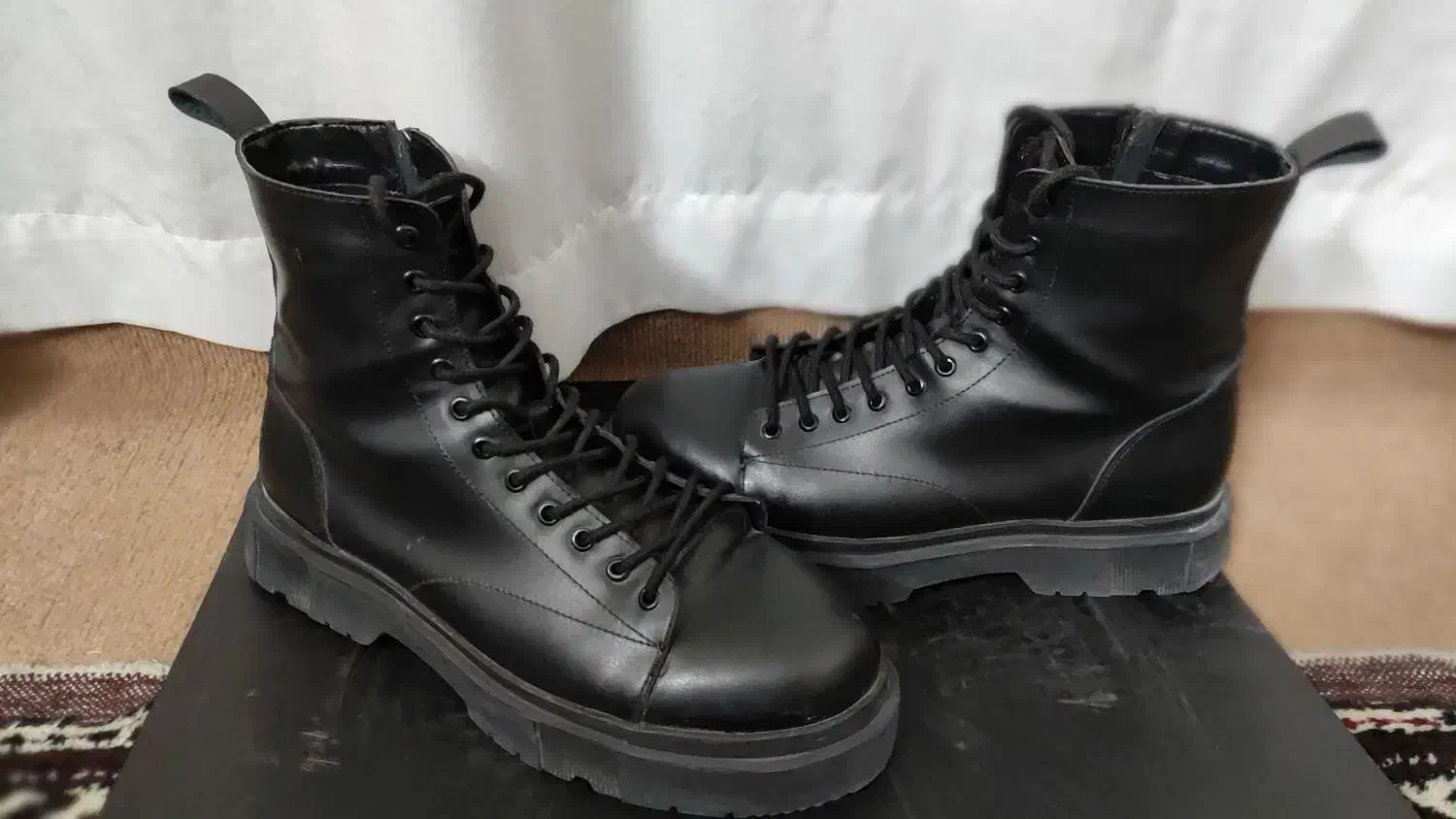 بوت|کیف، کفش، کمربند|گنبد کاووس, |دیوار