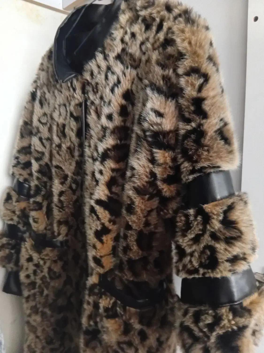 پالتو تمام پشم معاوضه با کاپشن پفکی|لباس|نورآباد ممسنی, |دیوار