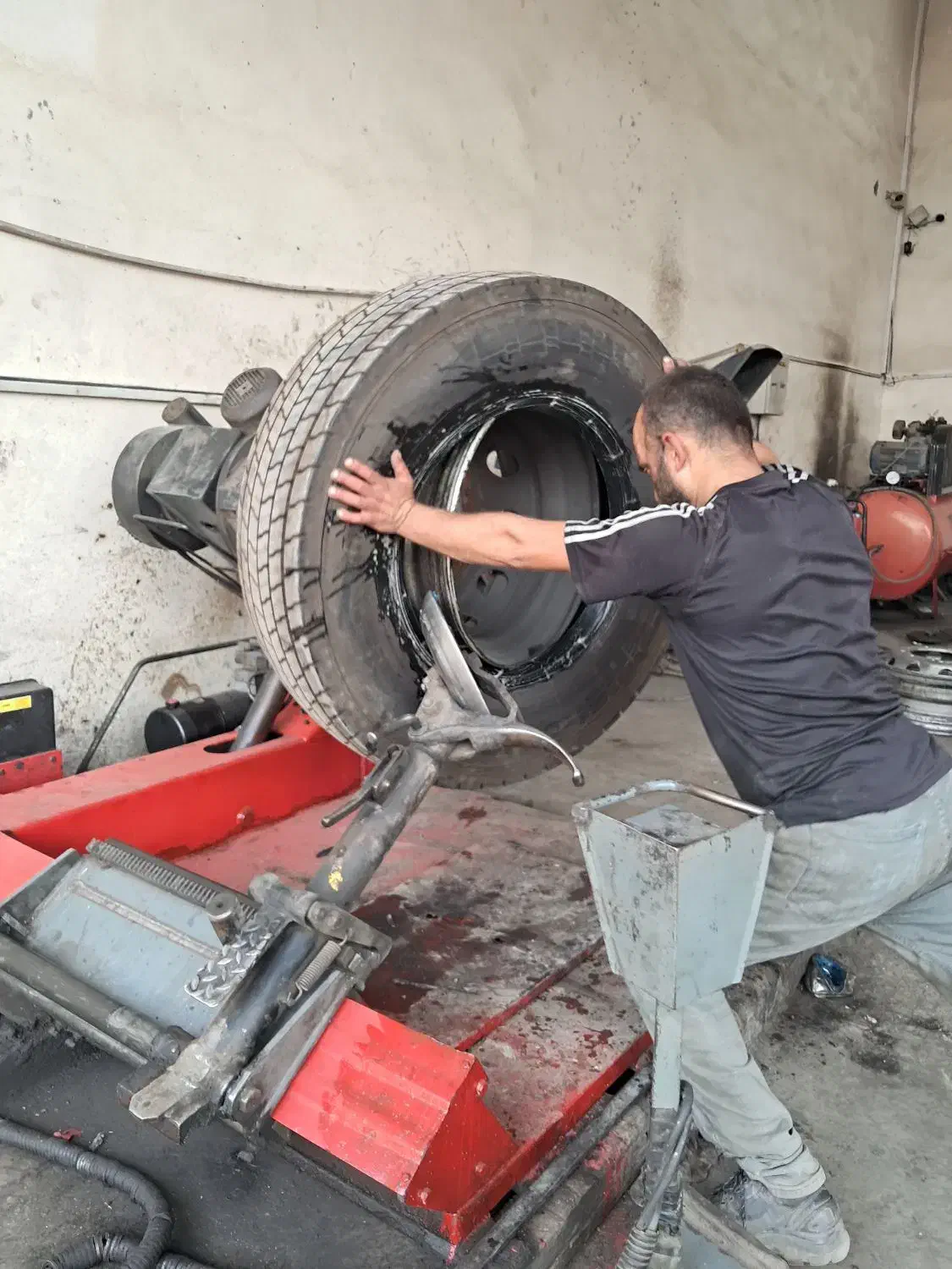 استخدام استاد کار اپاراتی سنگین یا کاراموز|استخدام صنعتی، فنی، مهندسی|ساری, |دیوار