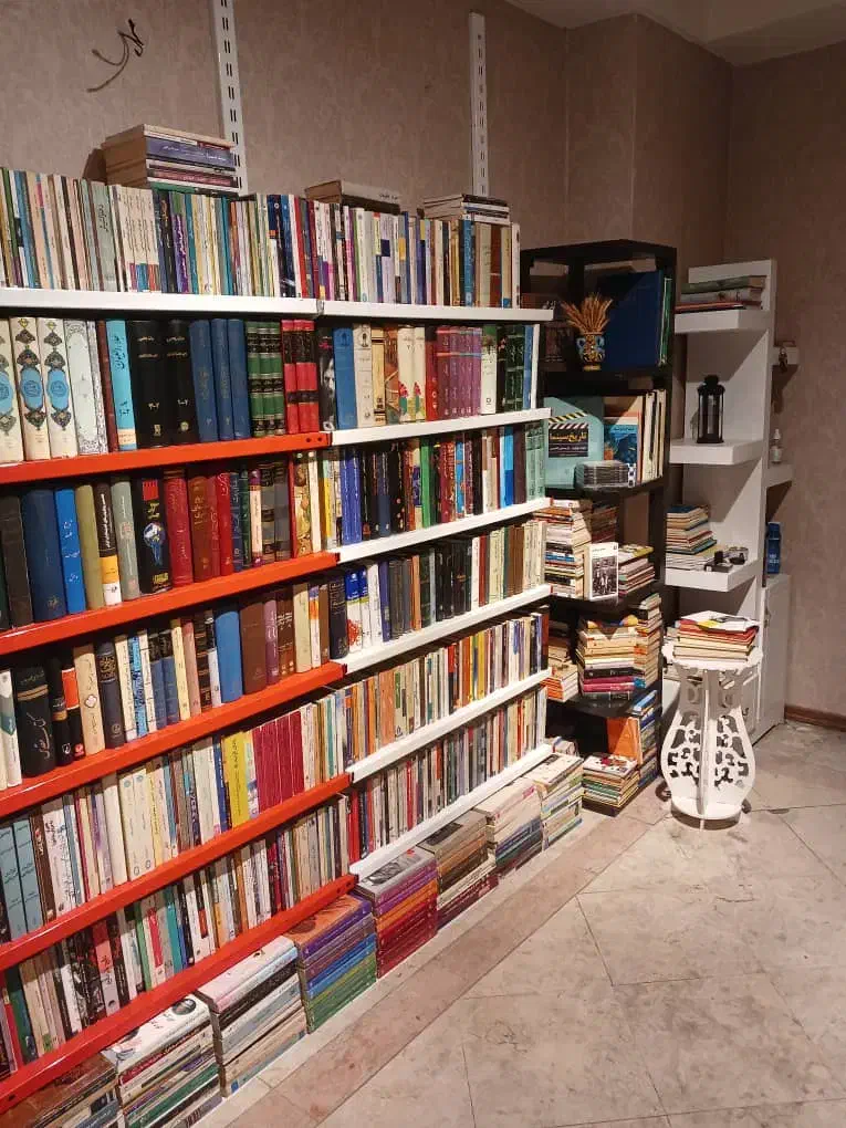 فروش  انواع کتاب|کتاب و مجله ادبی|اصفهان, جلفا|دیوار