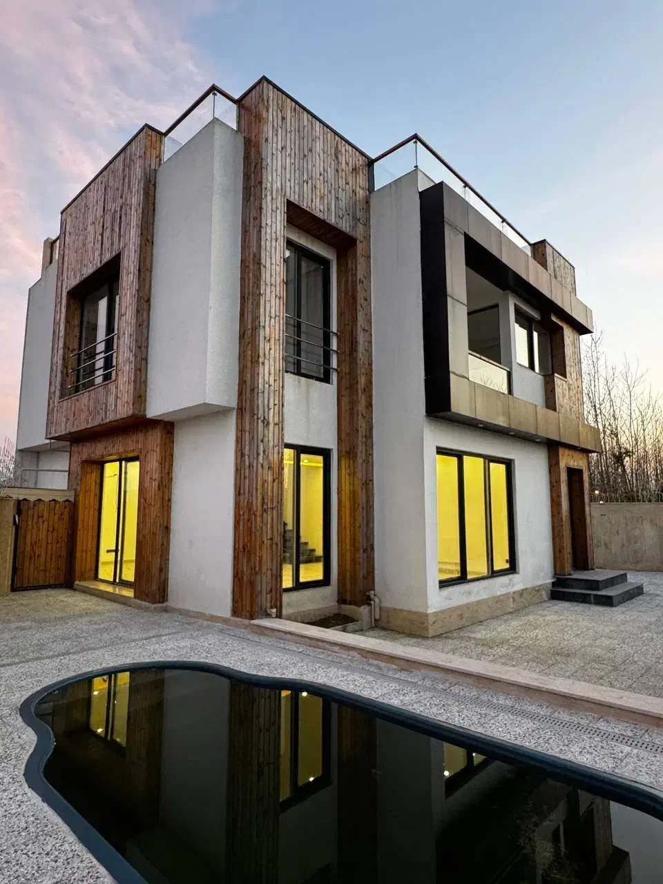 ویلاشهرکی استخردار/برج طاووس منطقه آزاد/زیباکنار|فروش خانه و ویلا|رشت, گلسار|دیوار