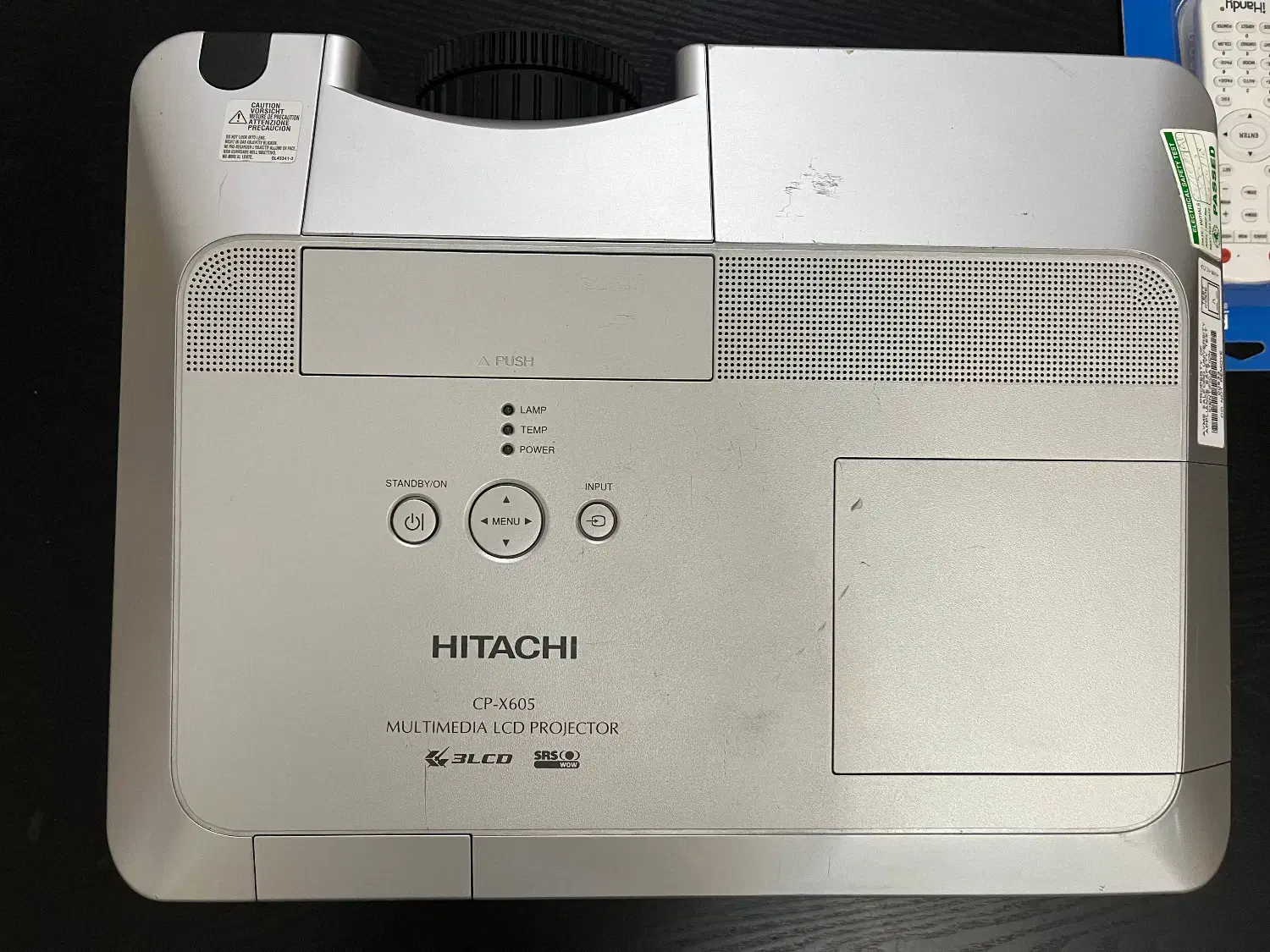 ویدئو پروژکتور هیتاچی|تلویزیون و پروژکتور|قائمشهر, |دیوار