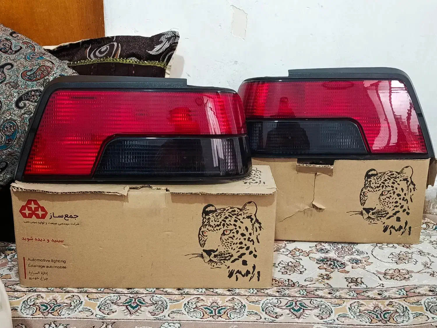 چراغ عقب|قطعات یدکی و لوازم جانبی|قدس, شهر‌قدس|دیوار