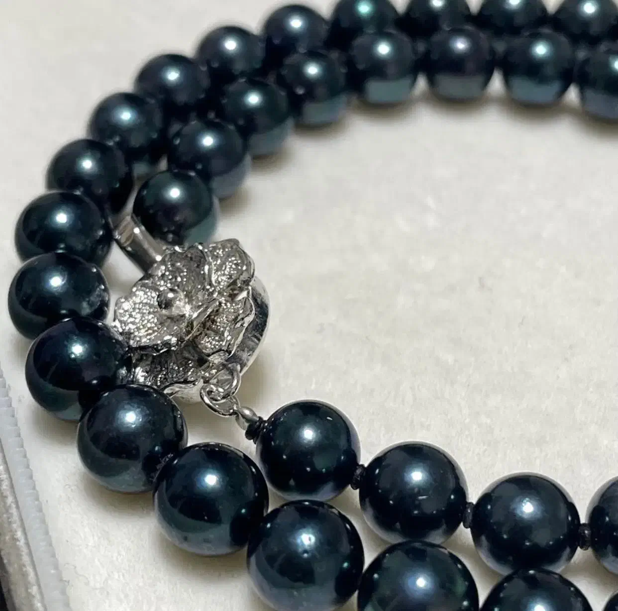 گردنبندمروارید آبی تیره اصل|جواهرات|تهران, آسمان|دیوار