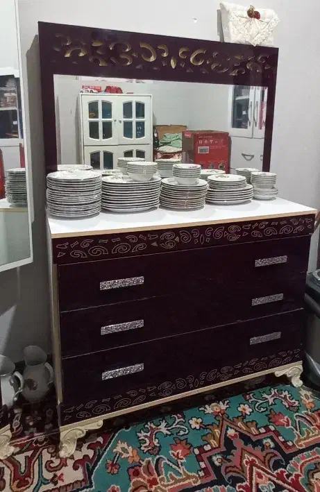 میز ارایشی|بوفه، ویترین، کنسول|کشکوئیه, |دیوار