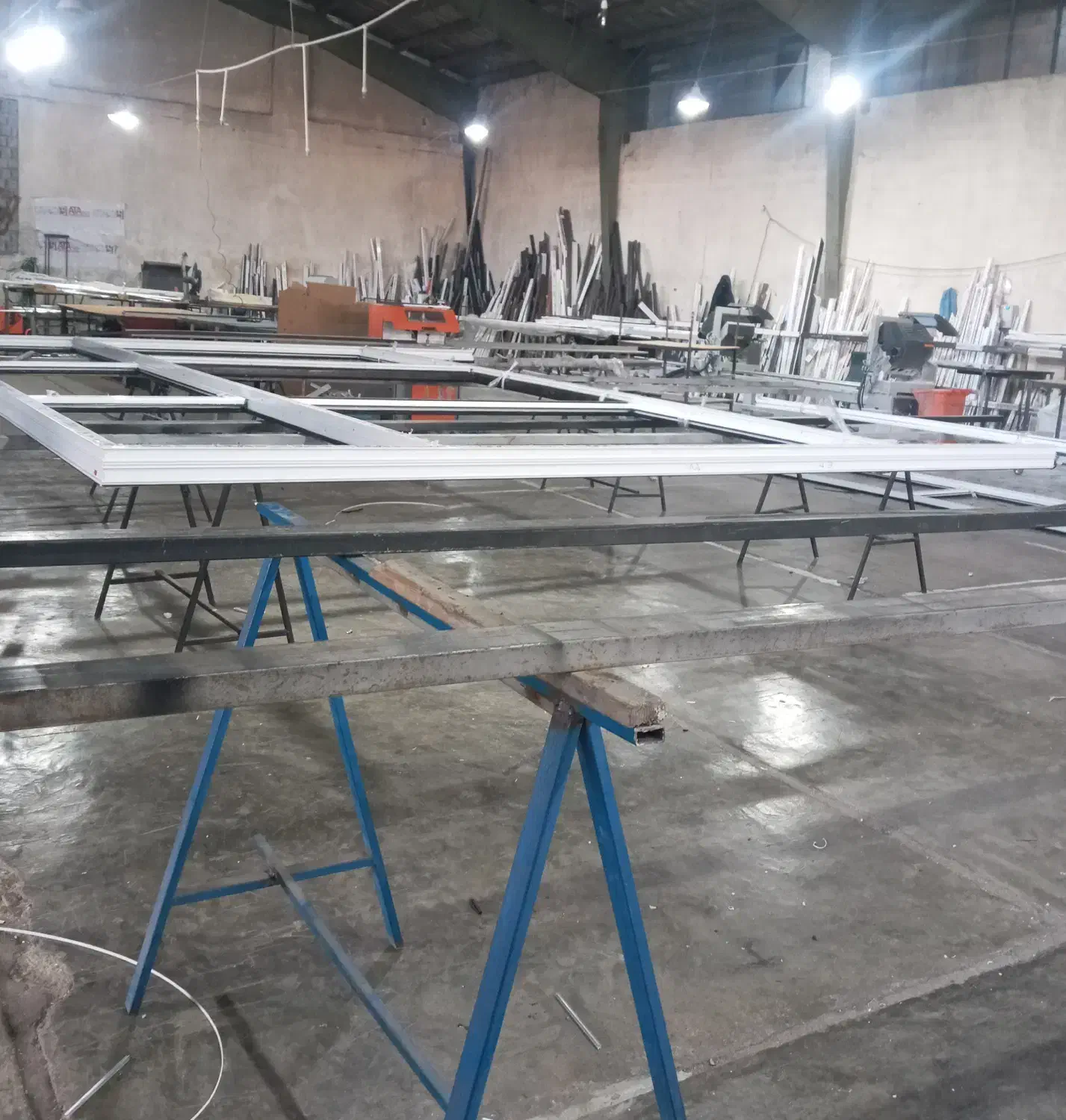 استخدام نیروی فنی آشنا به نصب درب و پنجره upvc|استخدام صنعتی، فنی، مهندسی|لاهیجان, گلستان|دیوار