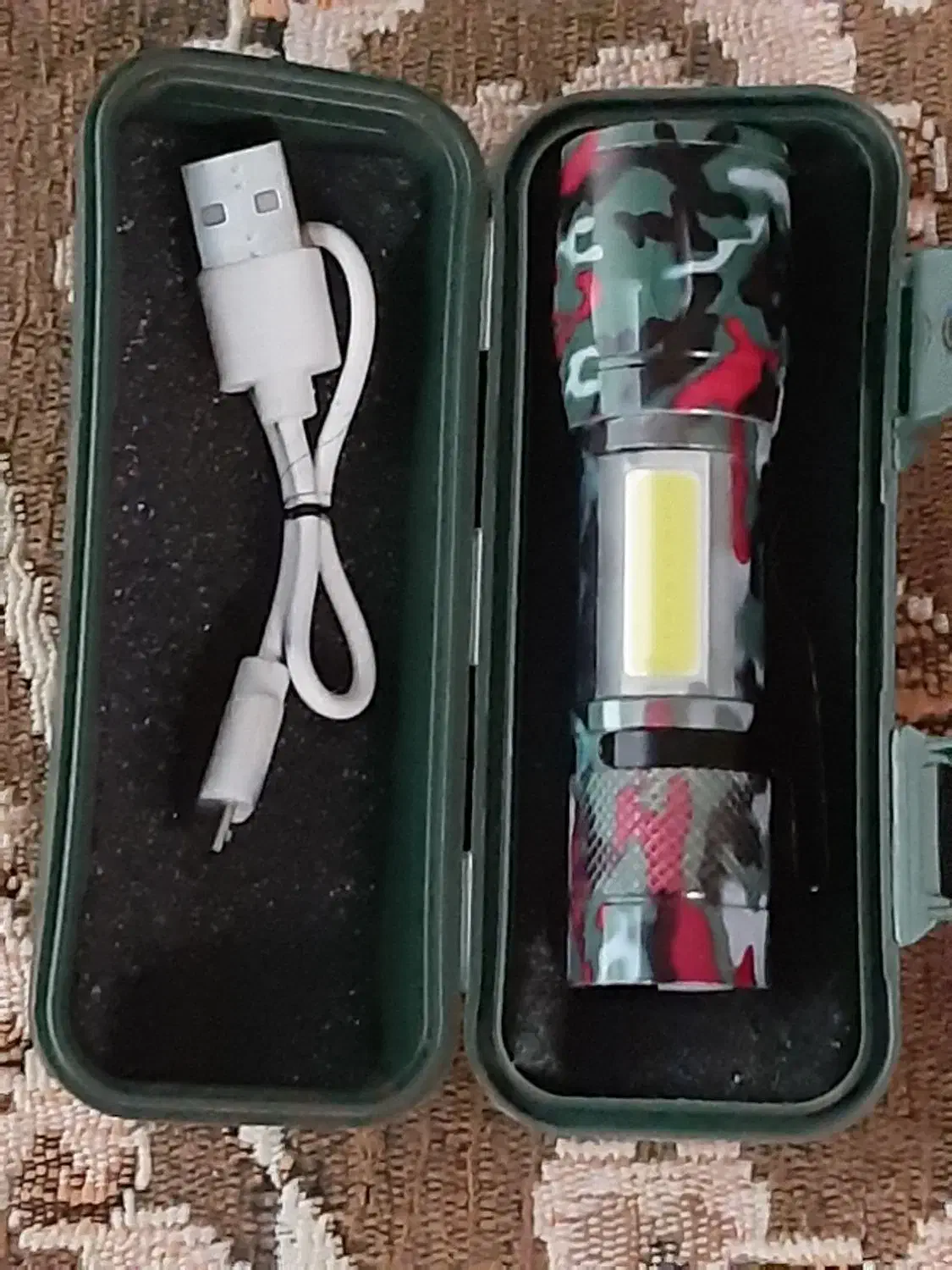 چراغ قوه|کوهنوردی و کمپینگ|زاهدان, |دیوار