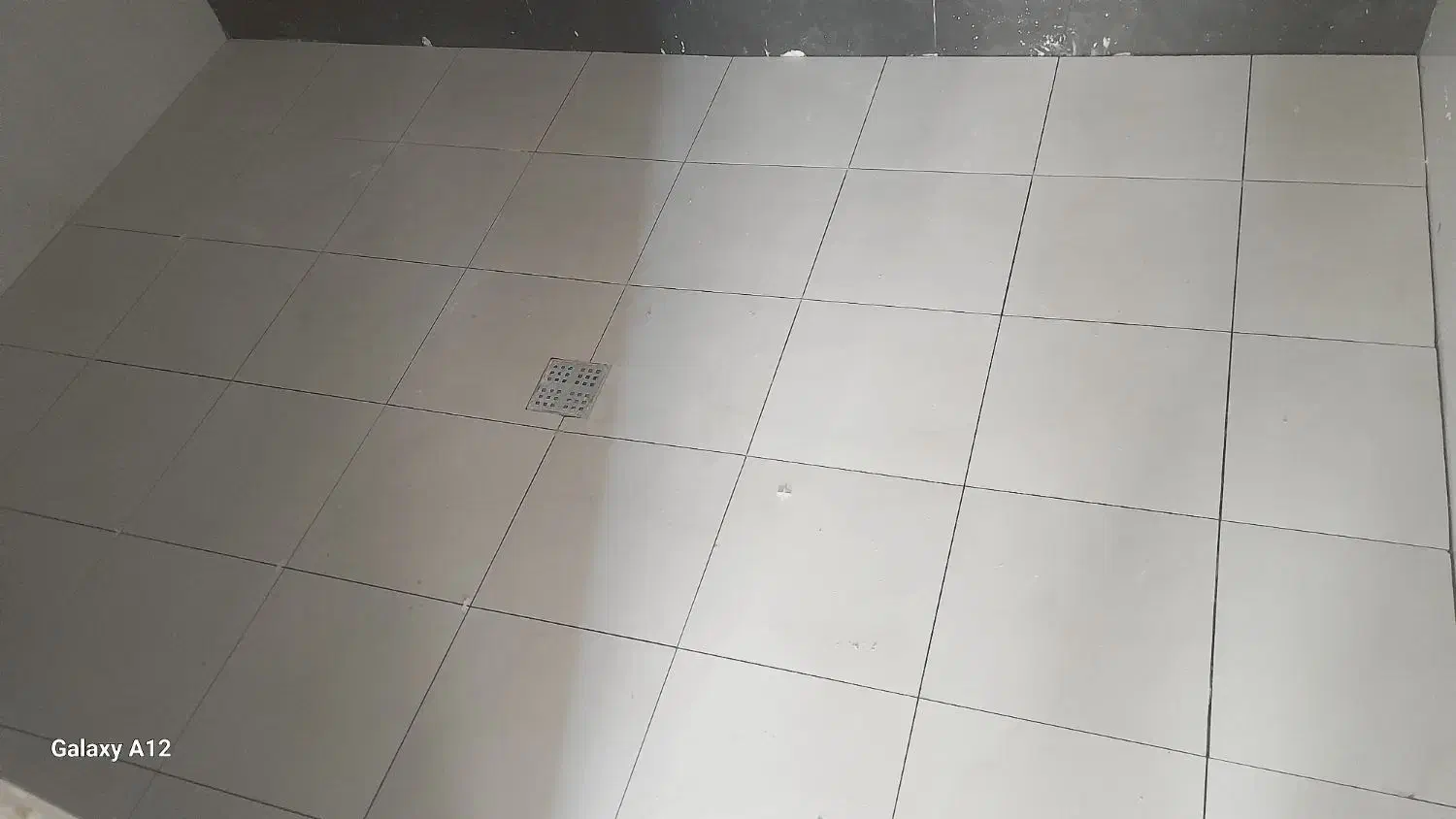 کاشی کار نصب کاشی وسرامیک|خدمات پیشه و مهارت|کرج, شهرک نهال و بذر|دیوار