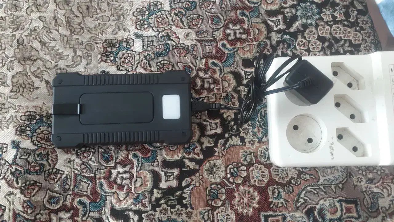 پاور بانک معمولی مثلا خورشیدی هست|لوازم جانبی موبایل و تبلت|شاهرود, |دیوار