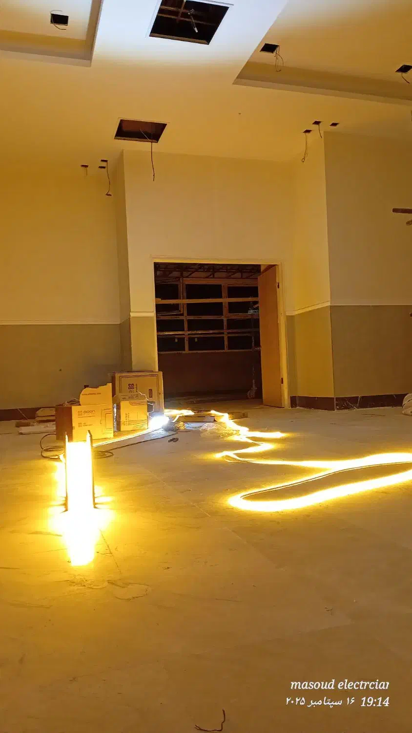 برق کشی ساختمان تضمینی و حرفه ای|خدمات پیشه و مهارت|قائن, |دیوار