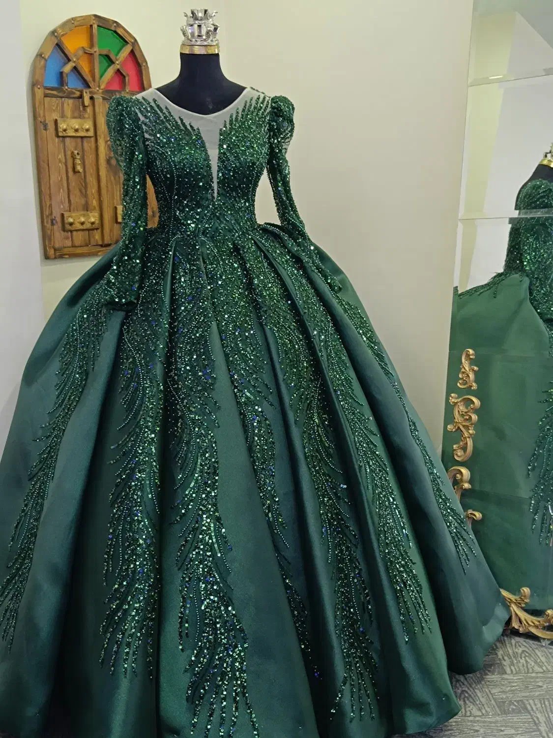 لباس نامزدی سبز|لباس|کرج, کوی زنبق|دیوار