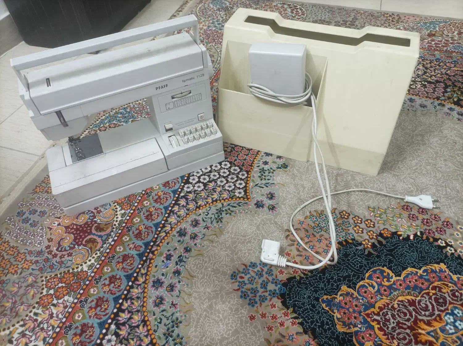 چرخ خیاطی فاف 1129|چرخ خیاطی و ریسندگی|پرند, فاز ۰|دیوار