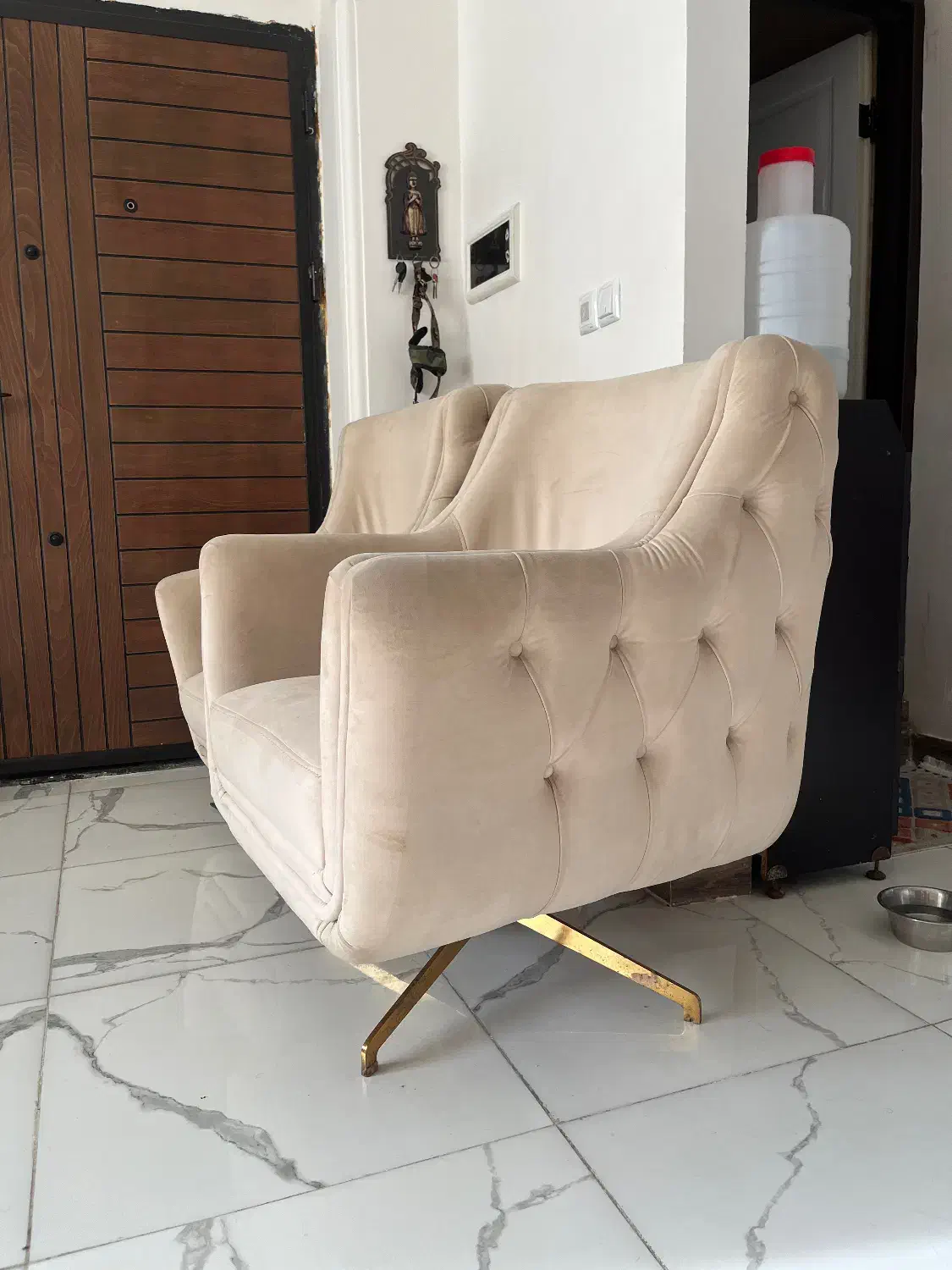 مبل چستر|مبلمان خانگی و میز عسلی|رشت, منظریه|دیوار