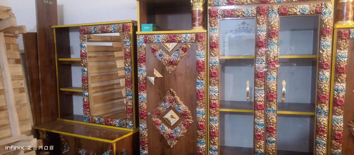 کمود|تخت و سرویس خواب|سیب و سوران, |دیوار