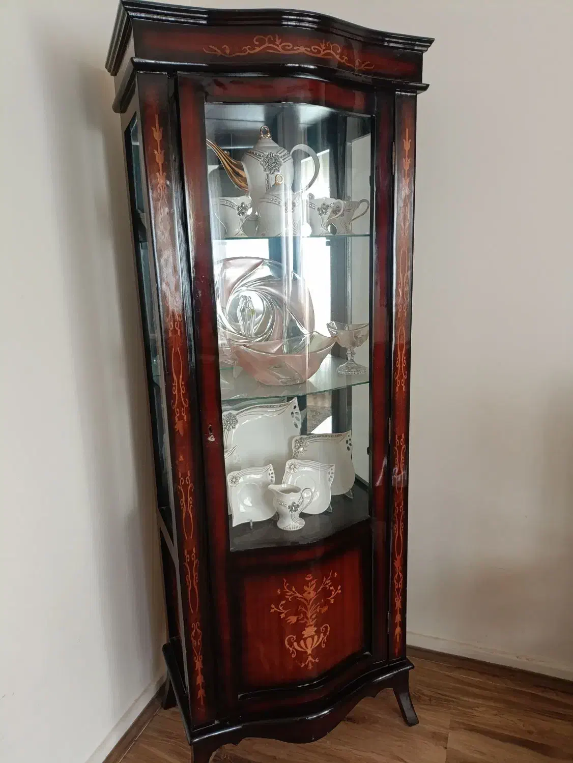 گنجه|بوفه، ویترین، کنسول|مشهد, حسابی جنوبی (شهرک غرب)|دیوار