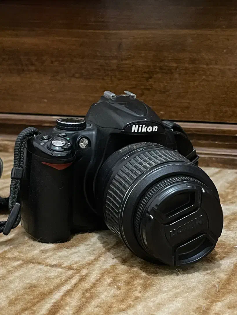 Nikon D5000|دوربین عکاسی و فیلم‌برداری|کرمانشاه, |دیوار