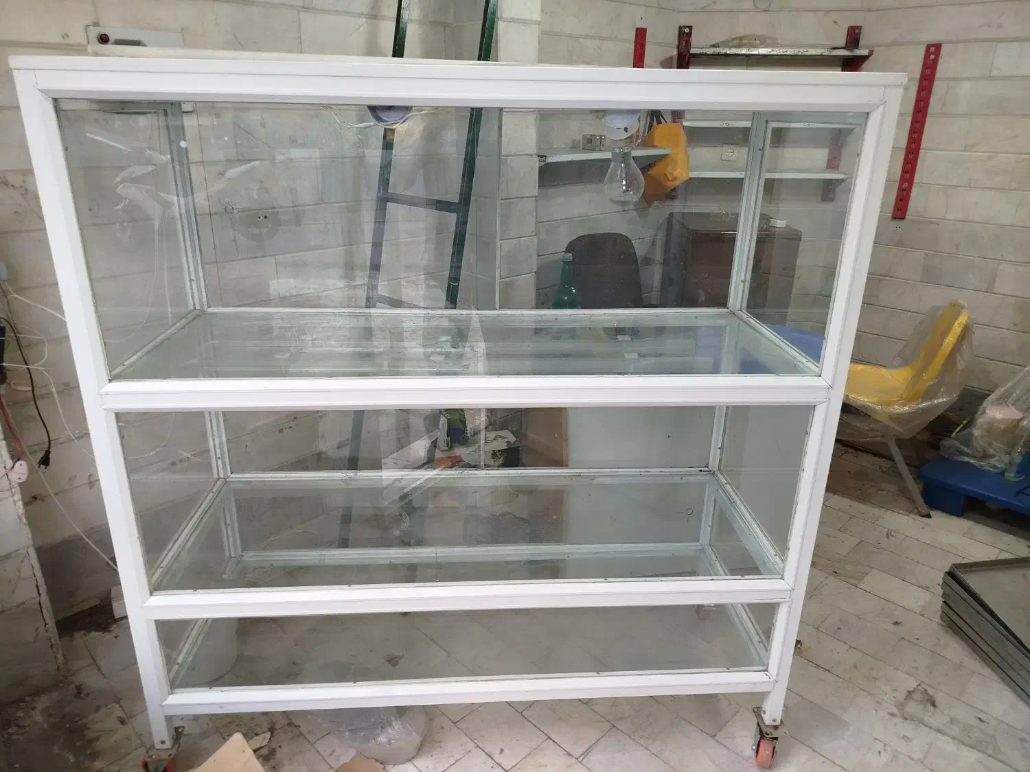 ویترین آلومینیومی|فروشگاه و مغازه|قم, عربستان|دیوار