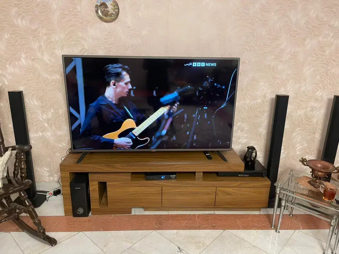 تلویزیون ال ای دی ۶۰ اینچ ال جی|تلویزیون و پروژکتور|تهران, شهرک بوعلی|دیوار