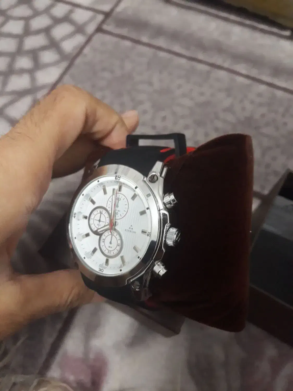 ساعت|ساعت|شیراز, دشت چنار|دیوار