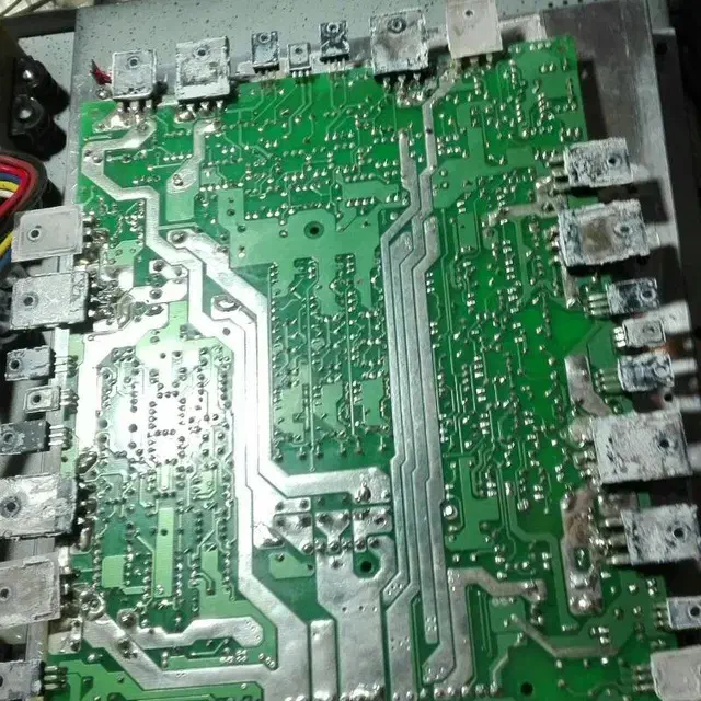 تعمیر تخصصی برد الکترونیکی|خدمات پیشه و مهارت|نهاوند, |دیوار