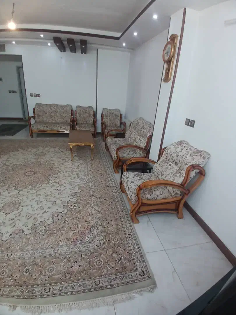 اجاره مبله روزانه ( خانم ضیایی هستم کارمند بنگاه)|اجارهٔ کوتاهمدت آپارتمان و سوئیت|اصفهان, سپاهانشهر|دیوار