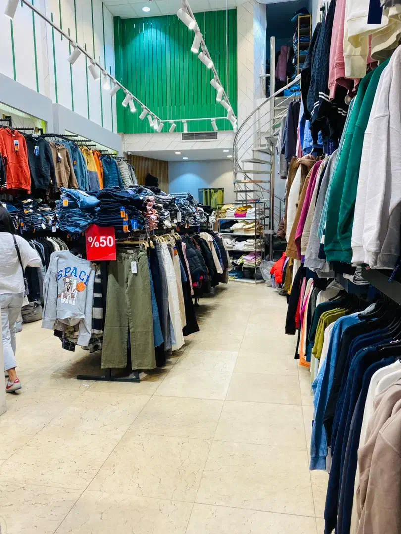 فروشنده|استخدام خدمات فروشگاه و رستوران|تهران, سنائی|دیوار