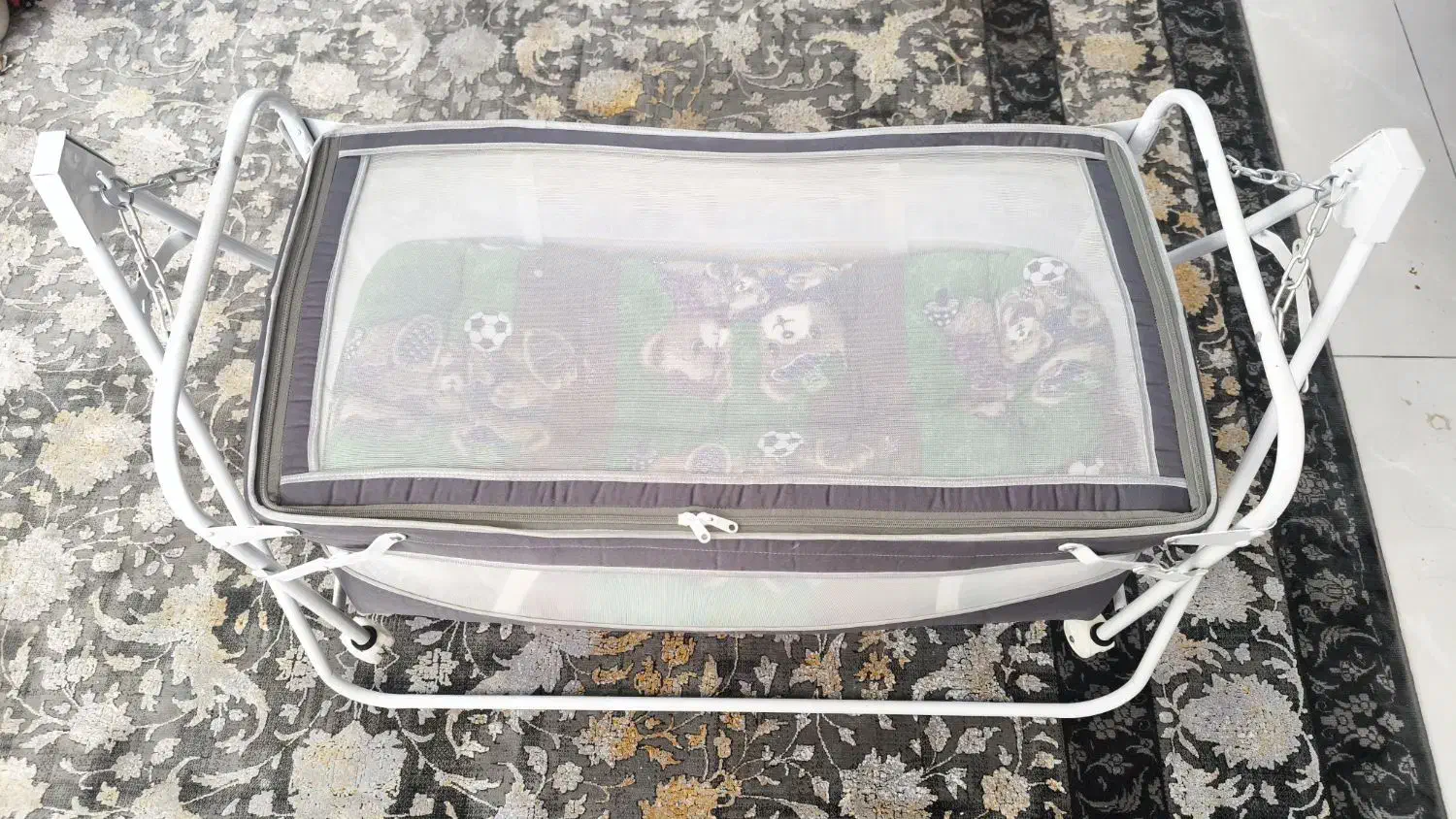 تخت نوزاد صندلی کودک و روروک|تخت و صندلی بچه|شیراز, معالی‌آباد|دیوار