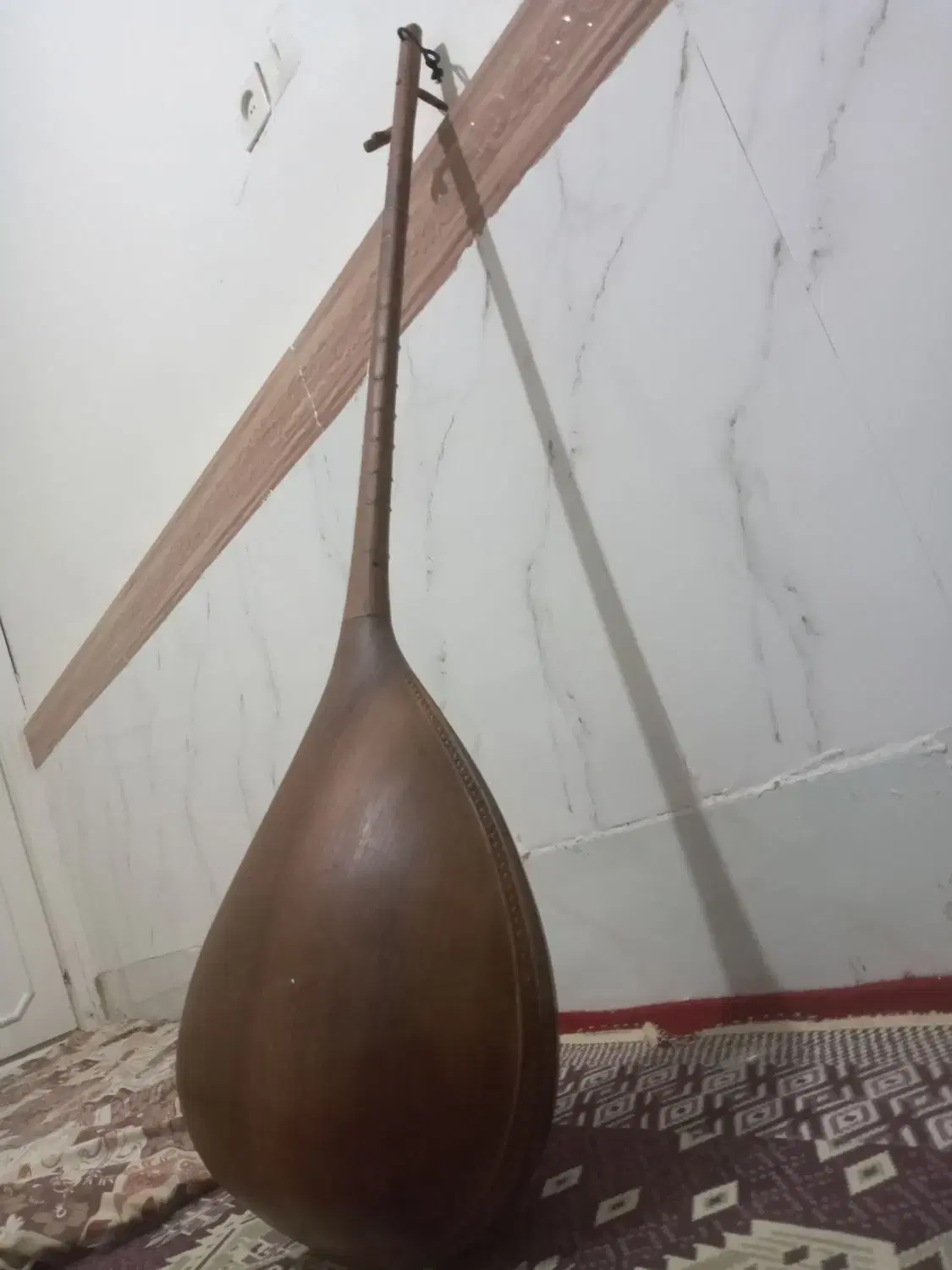 دوتار|سازهای سنتی|شیروان (خراسان), |دیوار