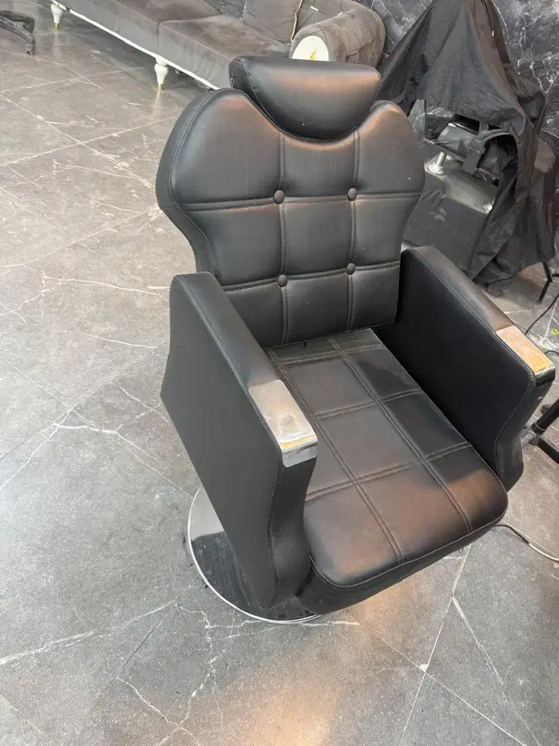 فروش فوری صندلی اریشگری و سرشور|آرایشگاه و سالن‌های زیبایی|باوی, |دیوار