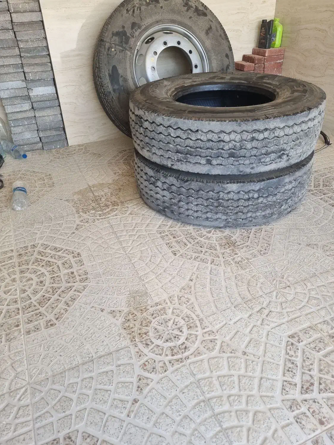 لاستیک بارز ۳۱۵ زیر صفری|قطعات یدکی و لوازم جانبی|بوشهر, |دیوار