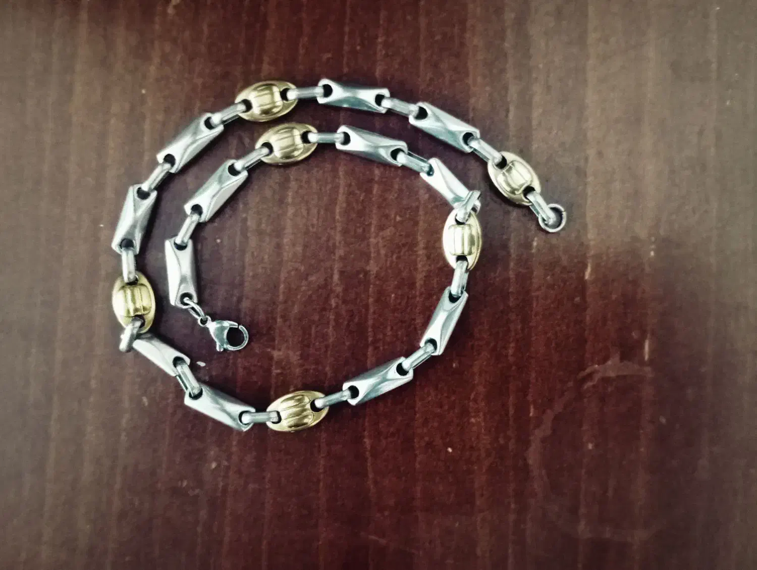 زنجیر،گردنبند|بدلیجات|بیرجند, |دیوار