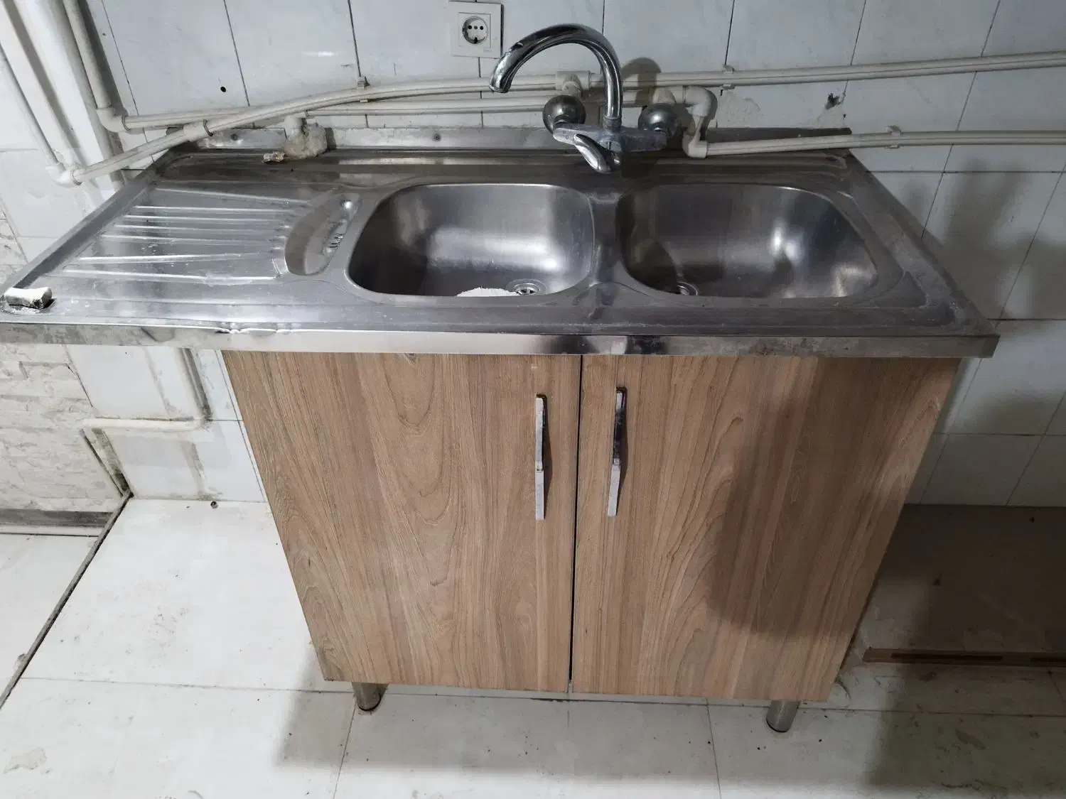 کابینت زیرسینک ازجنسPvsبه همراه شیر وسینک|مصالح و تجهیزات ساختمان|تهران, مینای جنوبی|دیوار