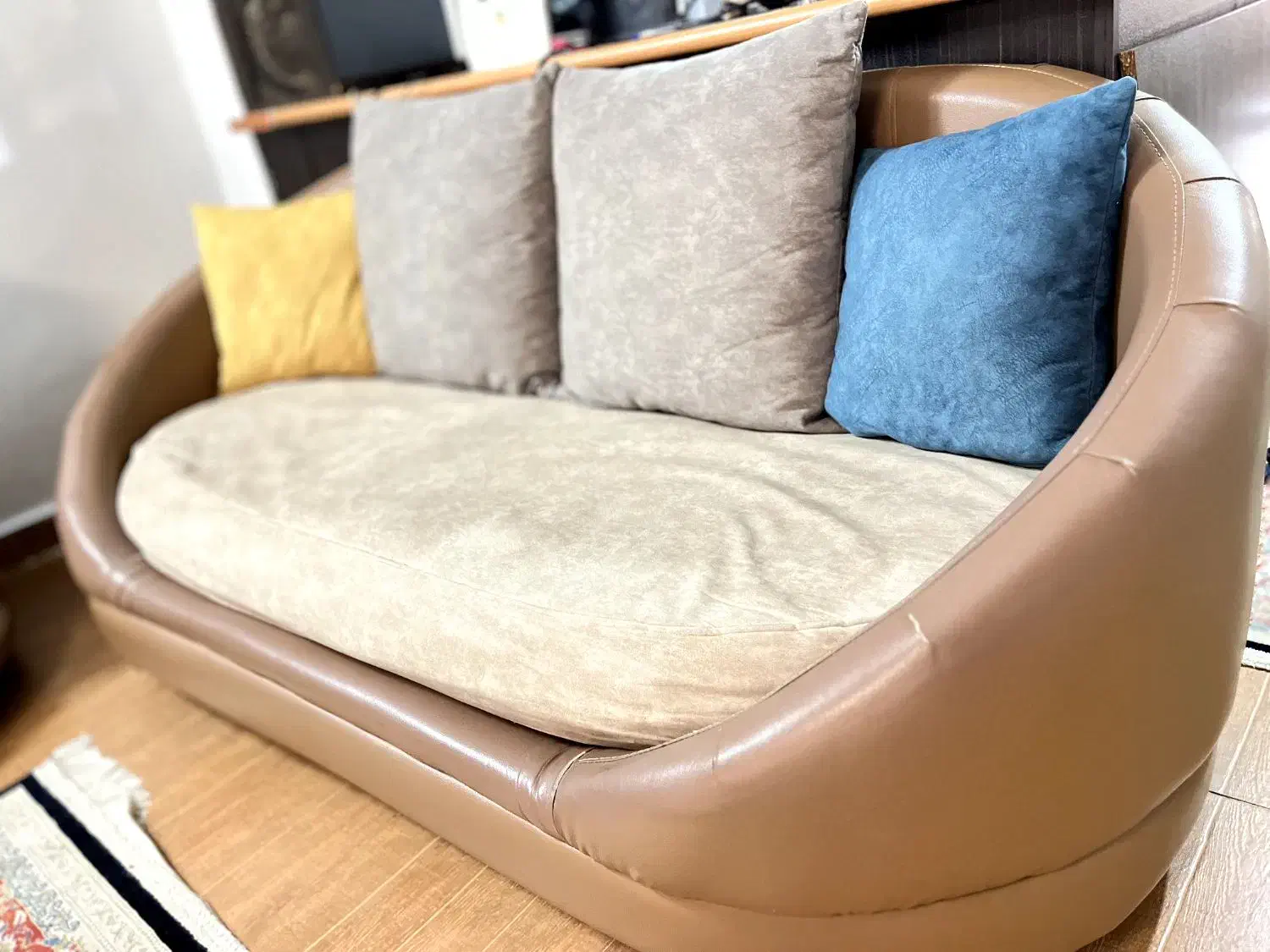 مبل هفت نفره دسته دو|مبلمان خانگی و میز عسلی|بندر انزلی, ساحل قو|دیوار