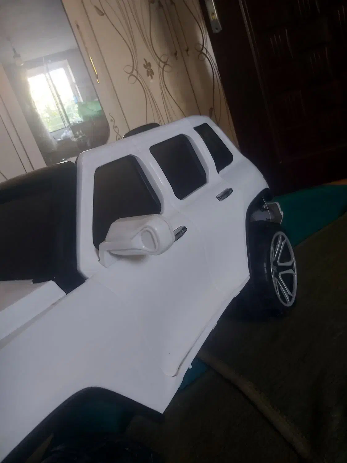 ماشین شارژی سالم فقط باطری ندارد|اسباببازی بچه|کوهدشت, |دیوار