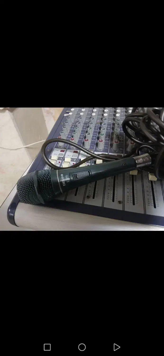 سیستم صوتی و اذان گو|صوتی و تصویری|اندیشه, اندیشه فاز ۱|دیوار