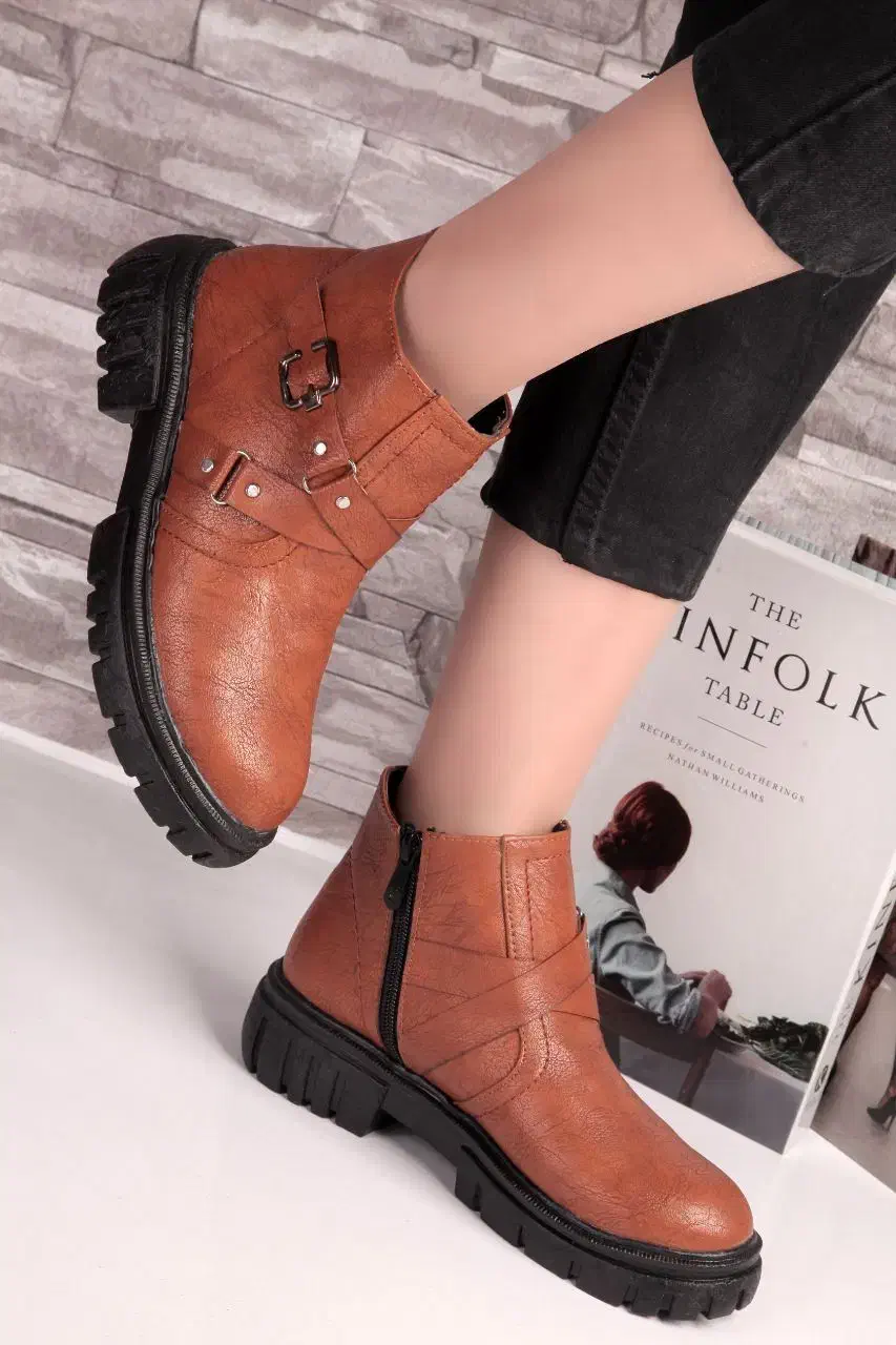 نیم بوت|کیف، کفش، کمربند|مشهد, هفت تیر (آب و برق)|دیوار