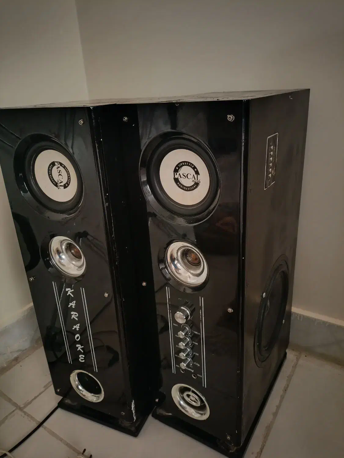 دوعدد اسپیکر|سیستم صوتی خانگی|اصفهان, خانه اصفهان|دیوار