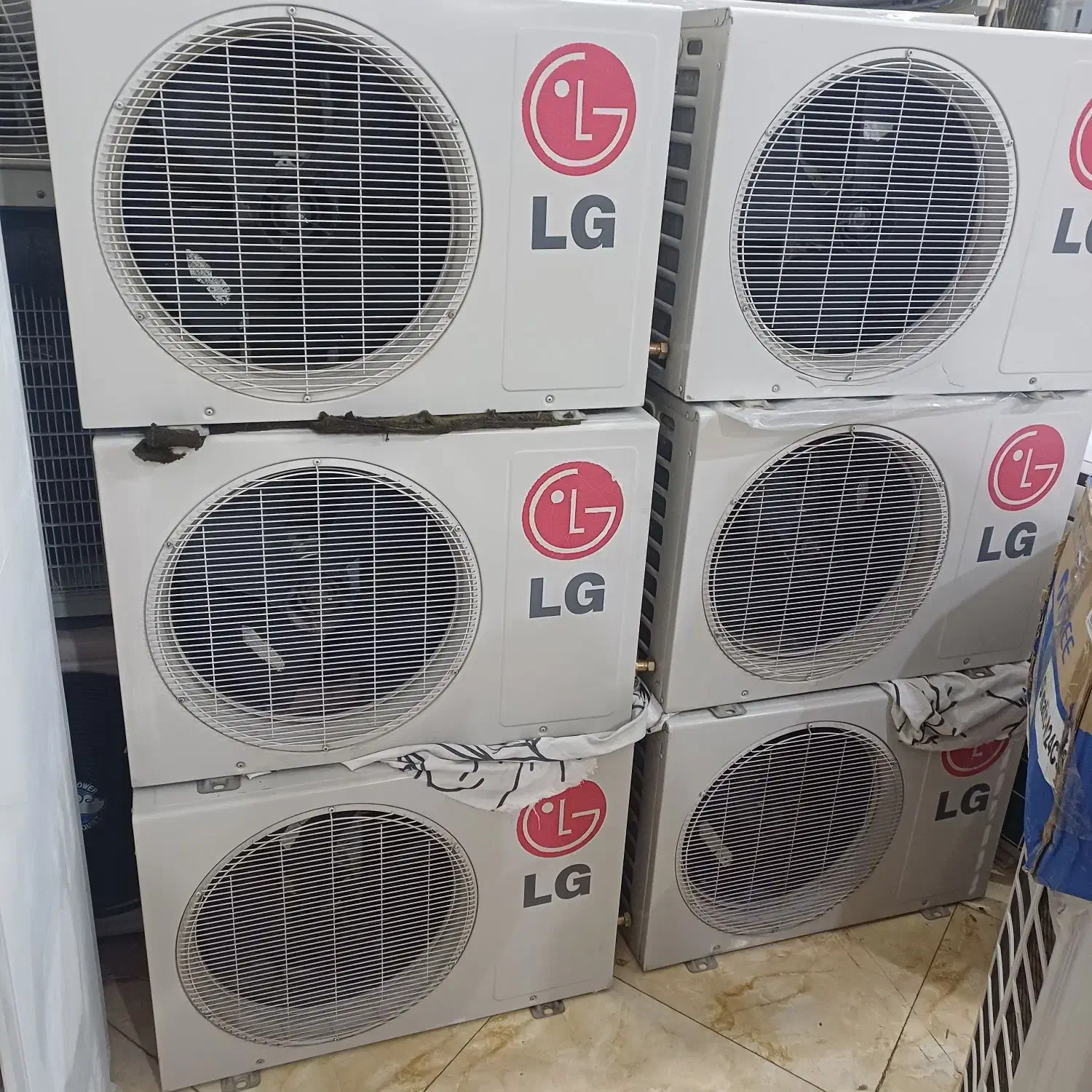 ۱۰ عدد کندانسور ال جی ۱۲۰۰۰ در حد اکبند|کولر گازی و فن‌کوئل|تهران, شهرک طالقانی|دیوار