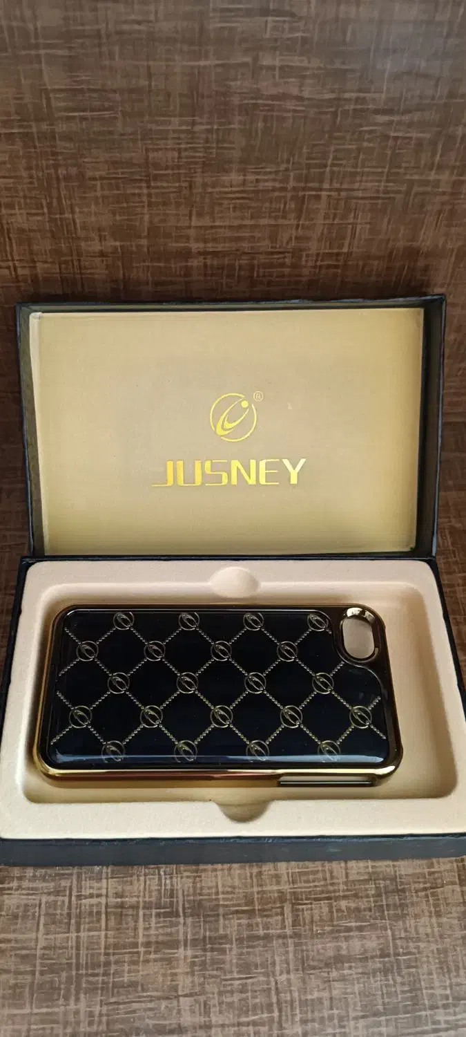 بک کاور آیفون4/4s طلایی و مشکی|لوازم جانبی موبایل و تبلت|شیراز, ترمینال باربری|دیوار