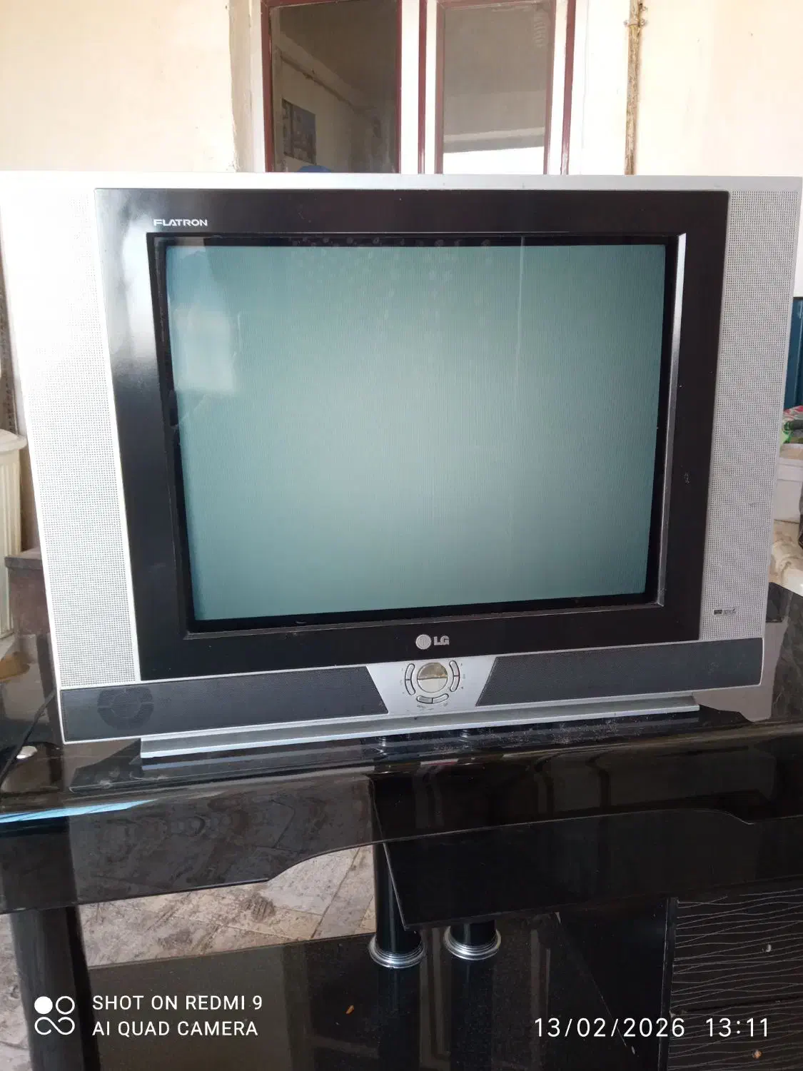 تلویزیون|تلویزیون و پروژکتور|دلبران, |دیوار