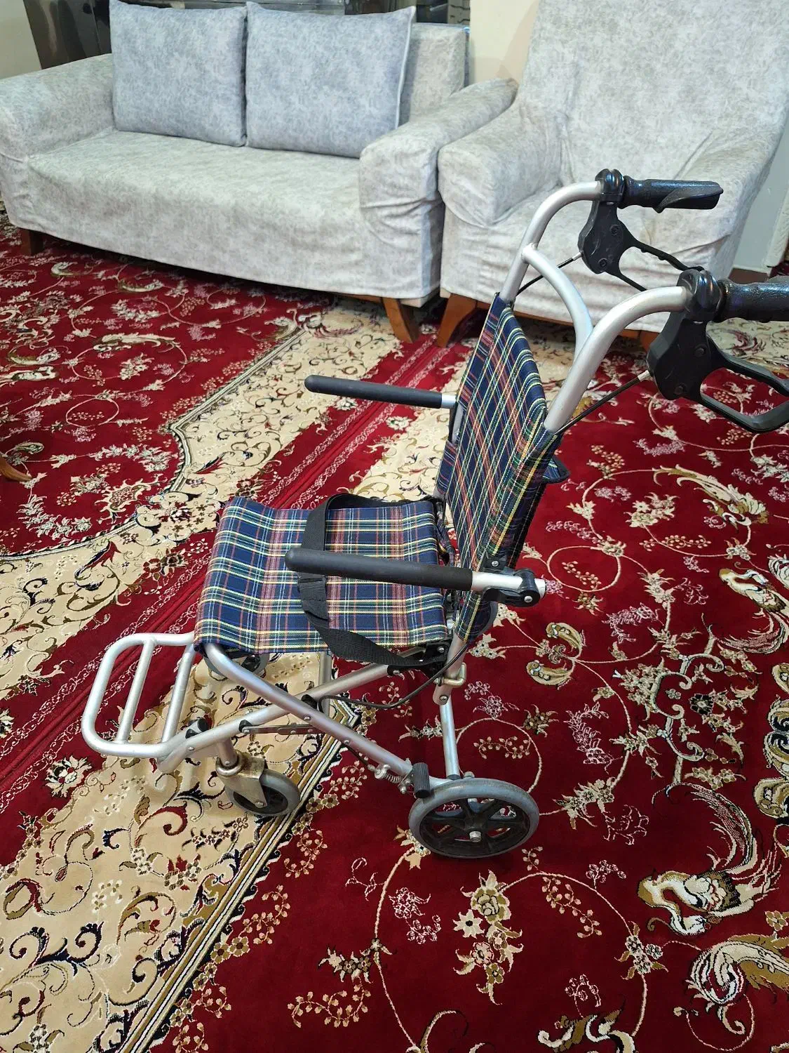 ویلچر تاشو.تا شدش در حد یه ساک دستی|آرایشی، بهداشتی، درمانی|اهواز, کوی بشارت|دیوار